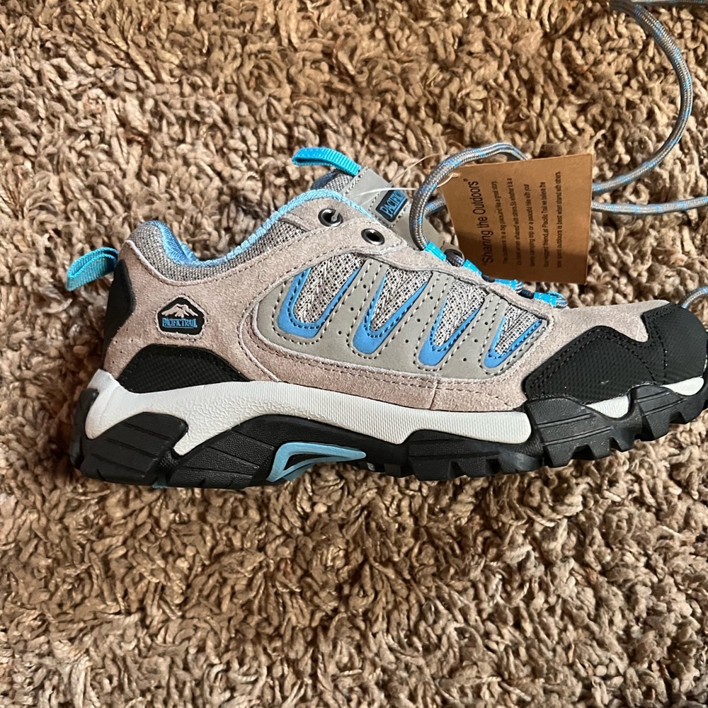Pacific Trail Hiking Sneakers Women’s size 6